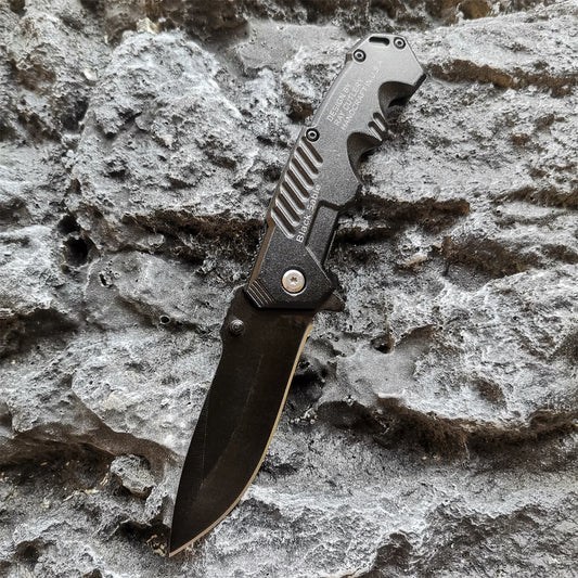 Tactical pocket knife