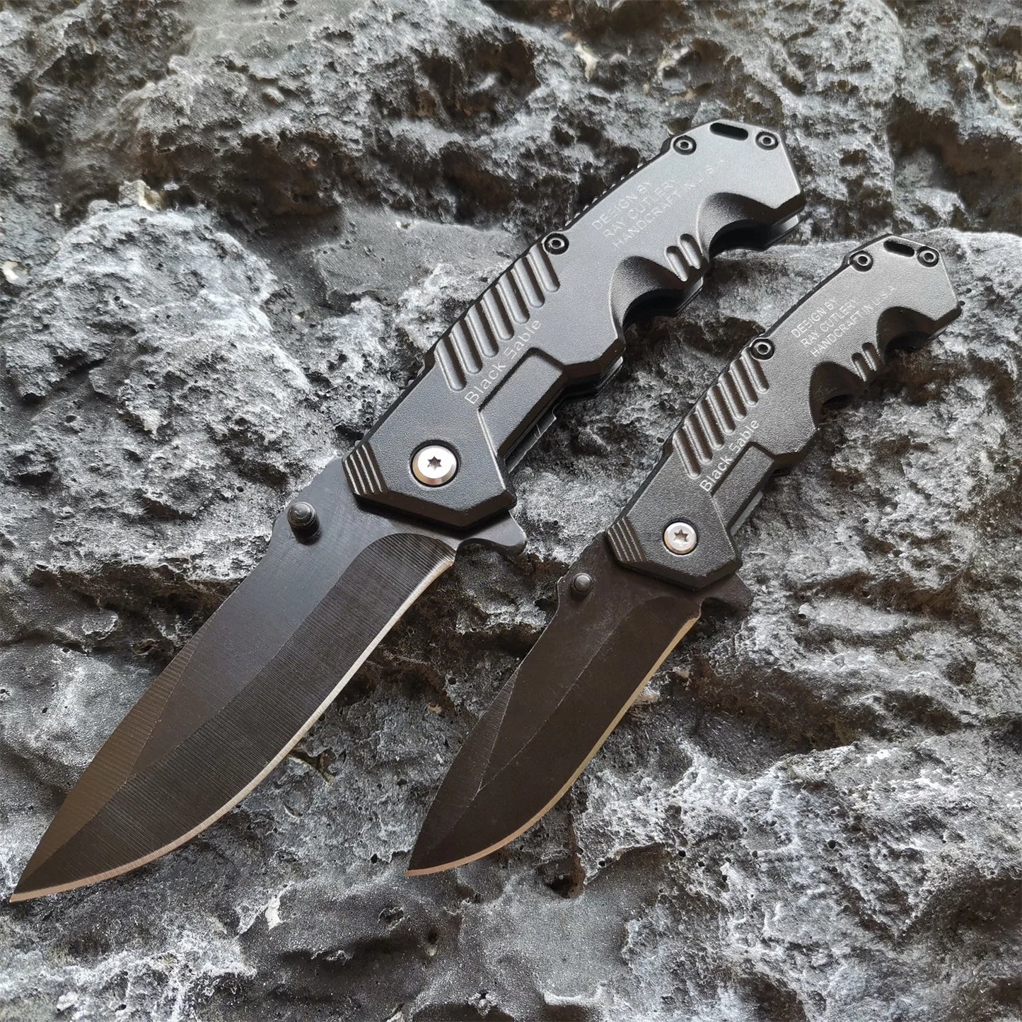 Tactical pocket knife